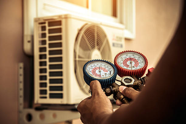 Professional Hvac technician working in Virden, IL